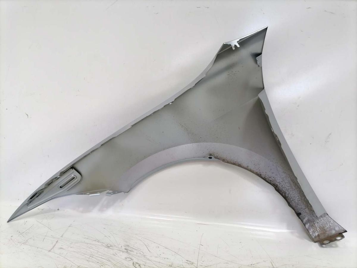 VW Passat B9 original Kotflügel vorn rechts LM7P Oyster Silver Bj.2024